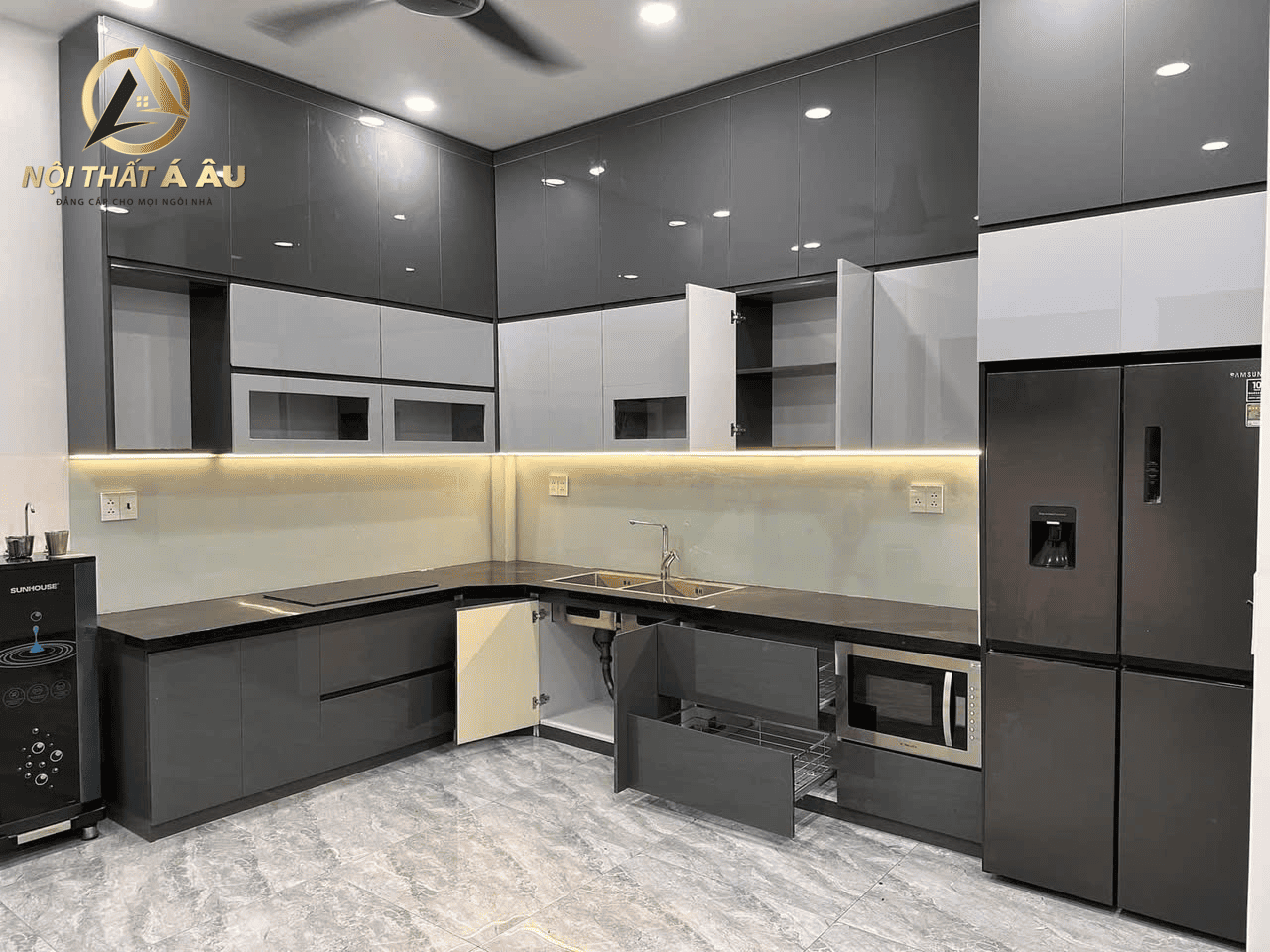 tủ bếp màu xám