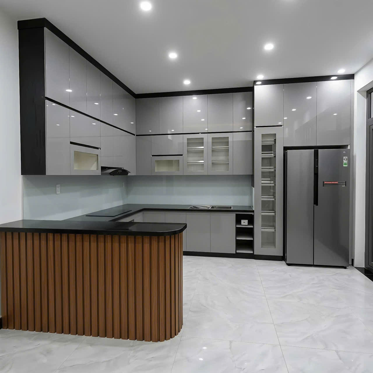 TỦ BẾP NHỰA - TBN11